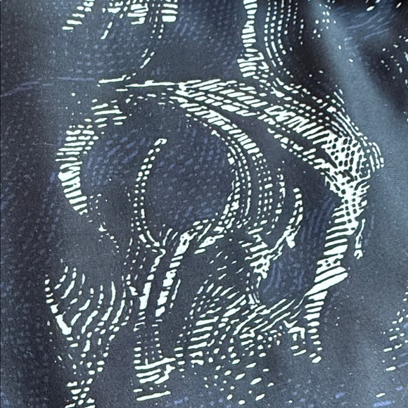 Hugo Boss Black Blouse with white Dot Detail - Picture 10 of 10